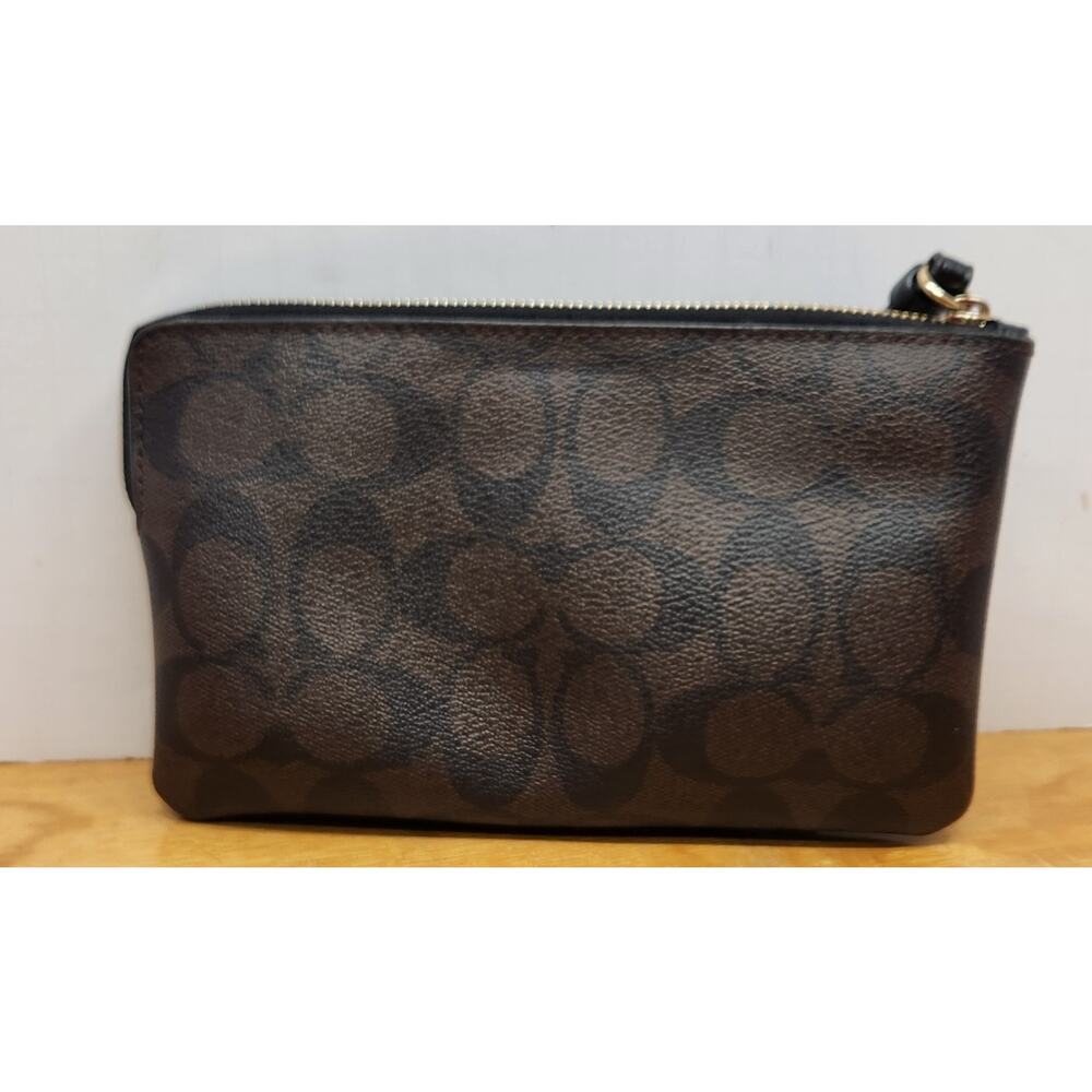 COACH Signature Corner Zip‎ Wrist Clutch Wallet Brown EUC
